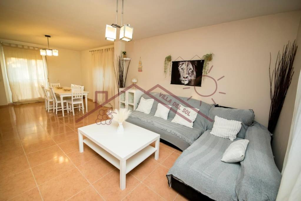Villa Del Sol - Piscina Climatizada Mentrida Buitenkant foto